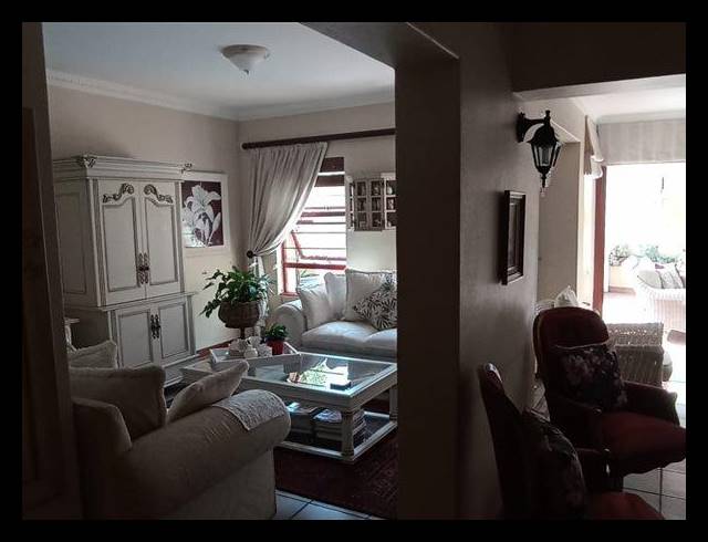 5 BEDROOM CLUSTER FOR SALE IN JORDAAN PARK